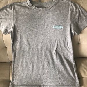 Gray Vineyard Vines Island T-shirt